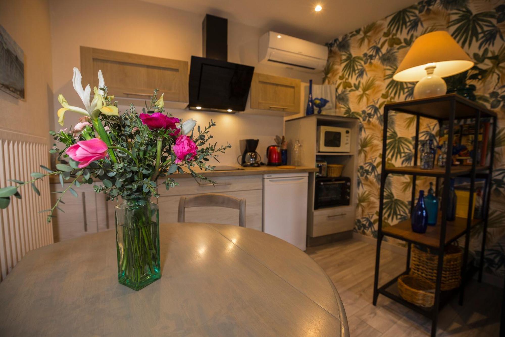 Agreable Logement Independant Avec Veranda Vienne  Exterior foto